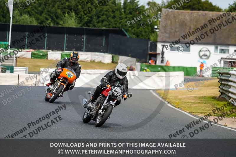 Vintage motorcycle club;eventdigitalimages;mallory park;mallory park trackday photographs;no limits trackdays;peter wileman photography;trackday digital images;trackday photos;vmcc festival 1000 bikes photographs